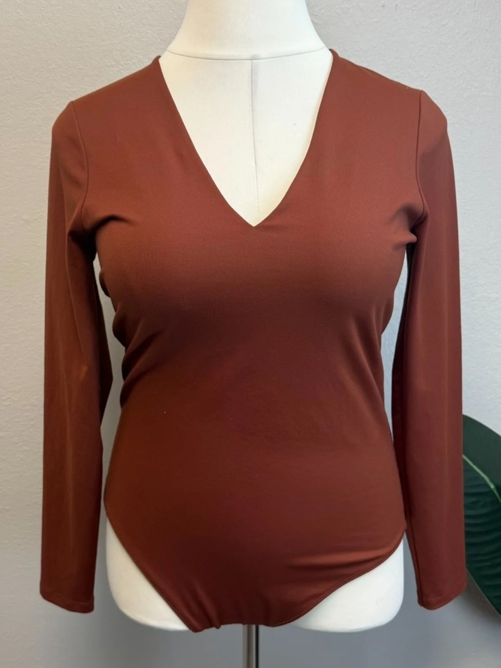 Abercrombie & Fitch Burnt Orange Long-Sleeve V-Neck Thong Bodysuit - Size XL